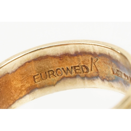 166 - Two 9ct gold rings to include a unengraved signet ring with stepped shoulders (hallmarked Birmingham... 