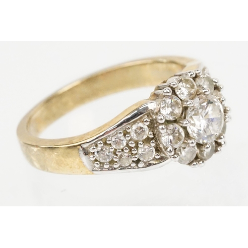 205 - 9ct gold and cz Windsor and Allen Princess Elizabeth two carat ring. The ring being set with a clust... 