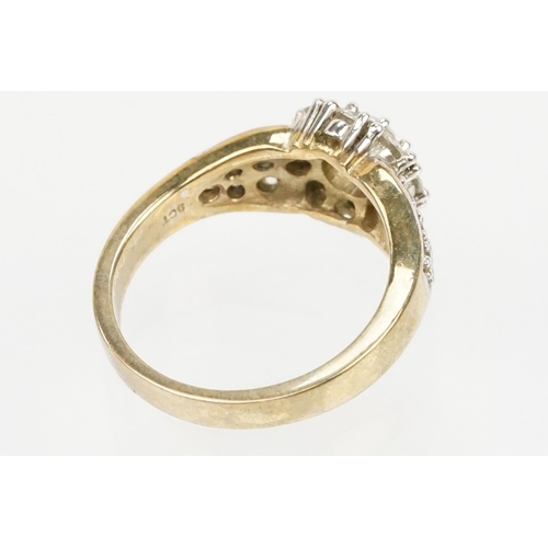 205 - 9ct gold and cz Windsor and Allen Princess Elizabeth two carat ring. The ring being set with a clust... 