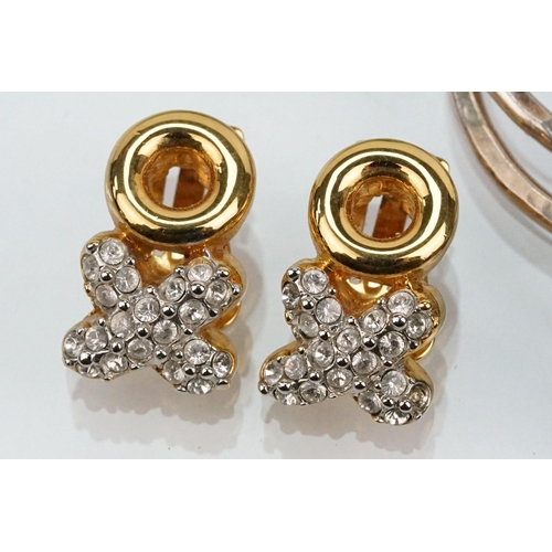 207 - Pair of Swarovski clip on earrings together with a collection of silver jewellery to include a labra... 