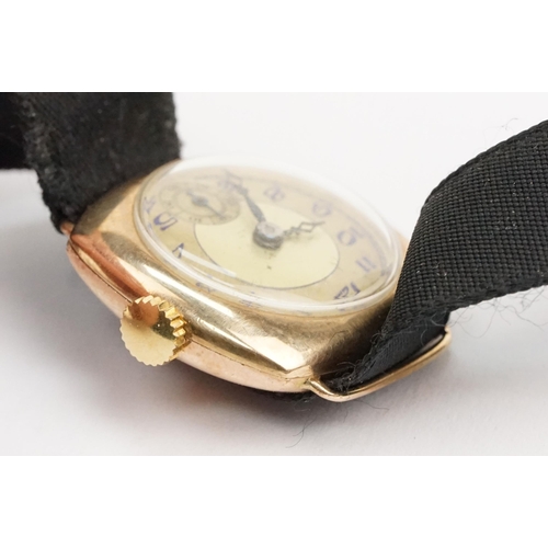 314 - Art Deco 9ct gold wrist watch having a round face with arabic numerals to the chapter ring within a ... 