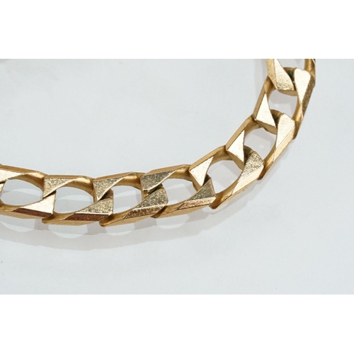 78 - 9ct gold flat link necklace chain with lobster clasp. Hallmarked to jump link. Measures 24 inches.