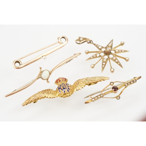 14 - Collection of antique 9ct gold jewellery to include a 9ct gold and pearl pendant (hallmarked Birming... 