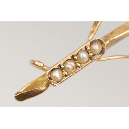 14 - Collection of antique 9ct gold jewellery to include a 9ct gold and pearl pendant (hallmarked Birming... 