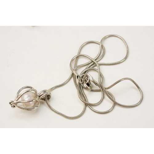 257 - Collection of silver and white metal jewellery to include a selection of white metal chains, silver ... 