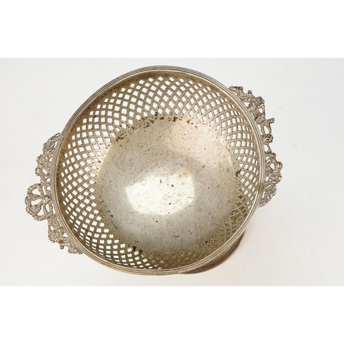 370 - Early 20th Century Edwardian silver hallmarked tazza bowl having pierced gallery sides with pierced ... 