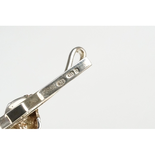 278 - Silver equestrian tie pin in the form of a horse head and whip, Birmingham hallmark, maker RJS