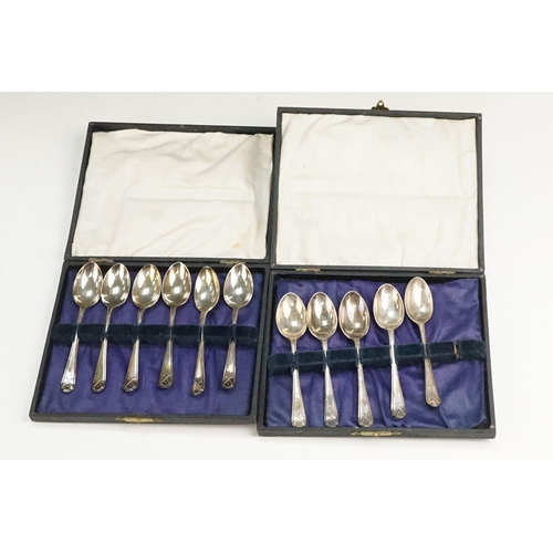 409 - Collection of 23 Walker & Hall silver hallmarked teaspoons having crossed golf clubs to the terminal... 