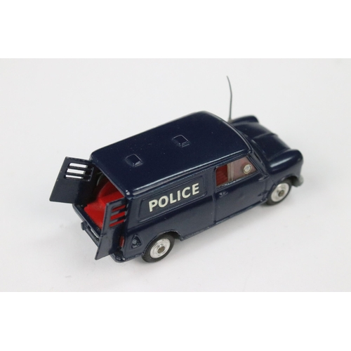 15 - Boxed Corgi 448 BMC Mini Police Van with tracker dog, complete with figures, diecast vg with aerial,... 