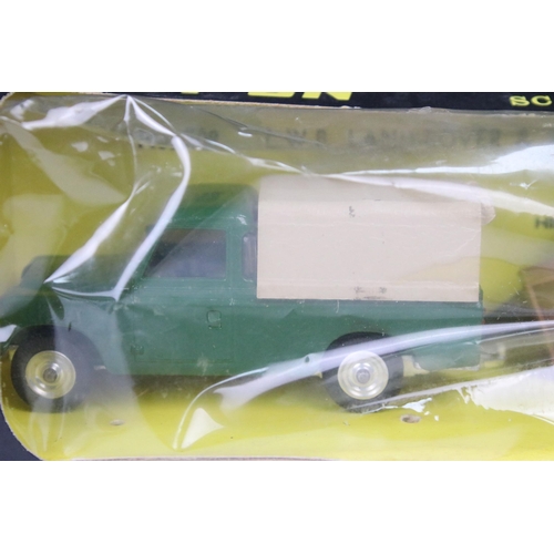 48 - Boxed Triang Spot On 308 LBW Land Rover & Trailer diecast model set, diecast showing a few marks but... 