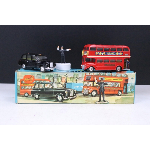 51 - Boxed Corgi Gift Set No. 35 London Passenger Transport Set featuring 418 Austin London Taxi-Cab in b... 