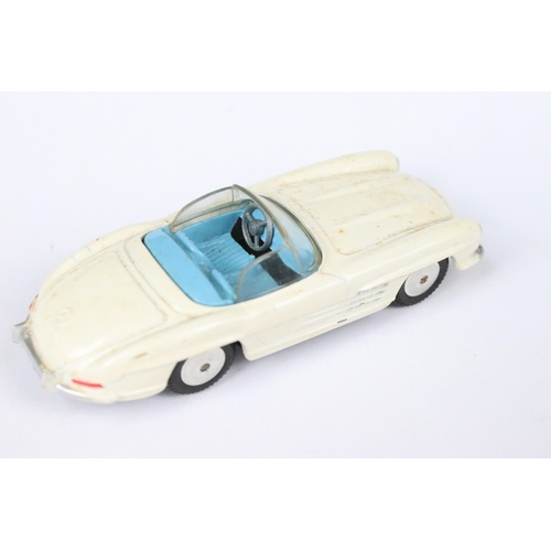 87 - Two boxed Corgi diecast models to include 153 Proteus-Campbell Bluebird Record Car in blue with deca... 