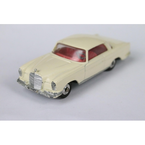 88 - Four boxed Corgi diecast models to include 436 Citroen Safari 1D19 in yellow, 210S Citroen DS in red... 