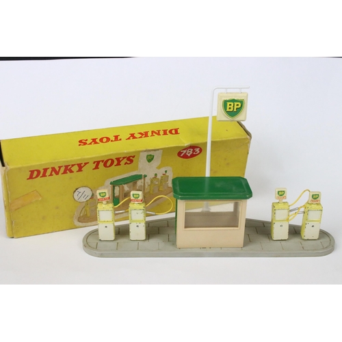 91 - Boxed Dinky 783 Petrol Pump Station BP set, with 4 x diecast petrol pumps (play wear), 4 x BP pump s... 