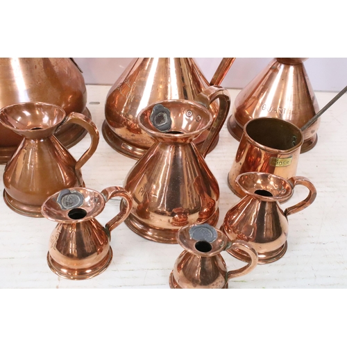 260 - Collection of copper cider gallon flagons in graduating sizes 1/8 Gill, 1/4 Gill, 1/2 Gill, 1 Gill, ... 