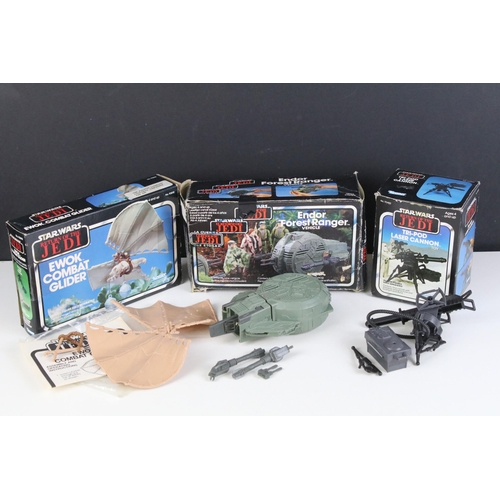 430 - Star Wars - Three boxed Return Of The Jedi accessories and vehicles to include Kenner Ewok Combat Gl... 