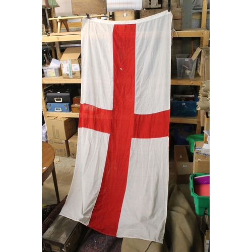 136 - A vintage English flag of St.George.