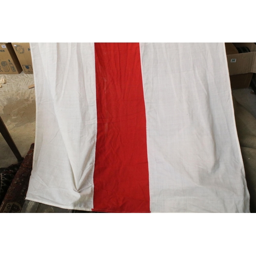 136 - A vintage English flag of St.George.