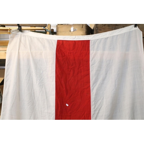 136 - A vintage English flag of St.George.