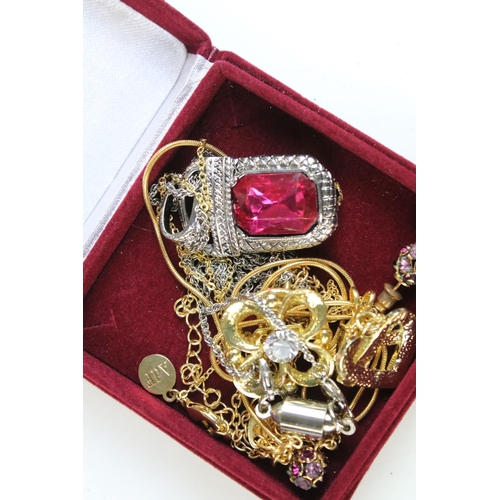 145 - Collection of vintage costume jewellery and watches to include mid century brooches, silver mother o... 