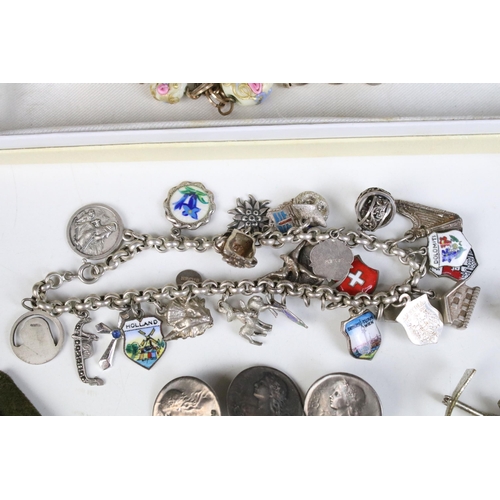 146 - Collection of silver and costume jewellery to include a silver charm bracelet (marked 925), silver b... 