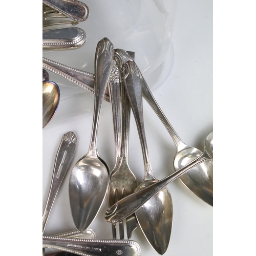 151 - Collection of silver plated flatware / cutlery - to include three mother-of-pearl handled pickle for... 