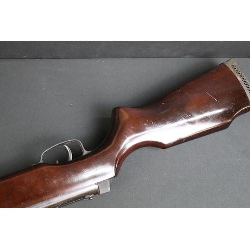 169A - A vintage SMK XS38 .22 air rifle.