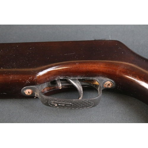 169A - A vintage SMK XS38 .22 air rifle.