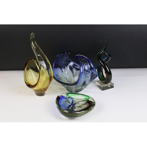 21 - Four pieces of studio glass sculptures in mixed colourways to include bowl and ashtray examples, tal... 