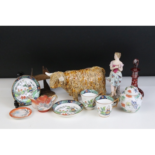 29 - Selection of mixed ceramics to include a studio pottery highland cow ceramic spaghetti figurine, sig... 