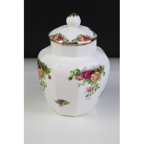 45 - Group of Royal Albert 'Old Country Roses' to include centre piece bowl, diameter 24cm, bulb vase, li... 