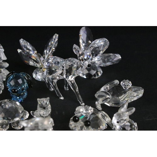 47 - Large quantity of Swarovski crystal animal and ornaments to include hedgehogs, owls, cats, tortoises... 