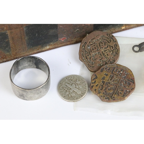 105 - A small group of mixed collectables to include coins and jewellery contained within a vintage tin bo... 