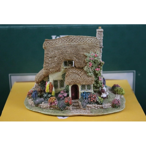 53 - Collection of Lilliput Lane figurines (all boxed) to include Devon Leigh L2091, The Chocolate box L2... 