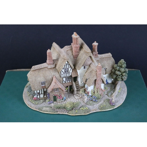 53 - Collection of Lilliput Lane figurines (all boxed) to include Devon Leigh L2091, The Chocolate box L2... 