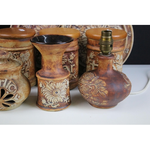 59 - Quantity of Quantock stoneware items to include garlic pot, bay leaves jar, mixed spices jar, floral... 