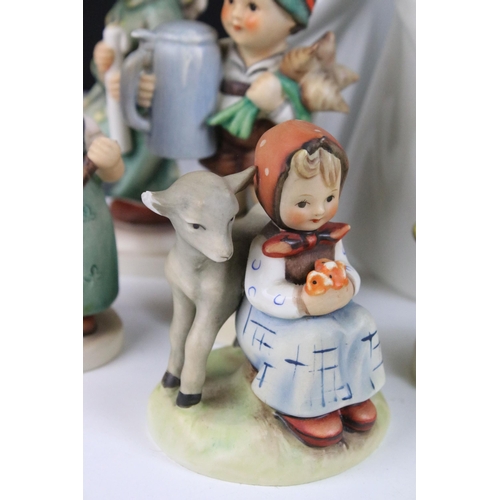 69 - Selection of Lladro Nao figurines to include dancing girl, girl with puppy, girl with blanket, child... 