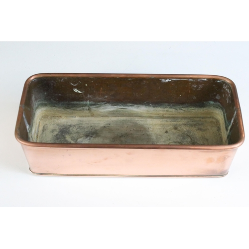 207 - Copper rectangular planter with rounded ends and rolled rim, 34cm long