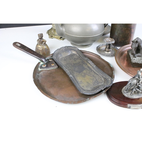 267 - Assortment of mixed metalware to include copper skillet, dish, ladle cups, brass bell shape embossed... 