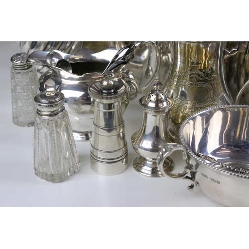 269 - Large collection of silver plate to include lidded entree dish, tea pots, coffee pot, handled cruet ... 