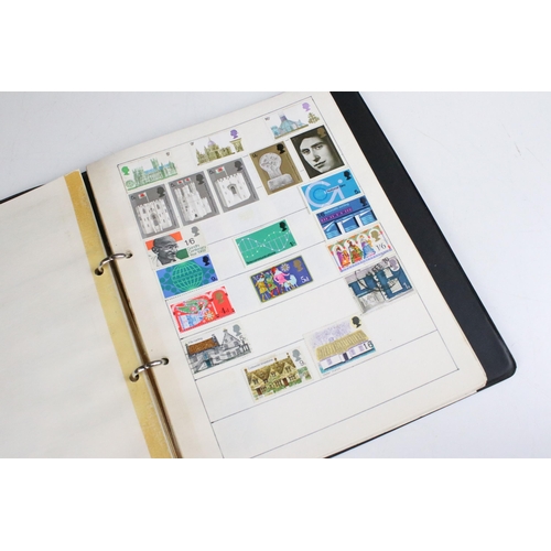 297 - Collection of assorted stamps and first day covers to include fourteen presentation pack stamps, loo... 