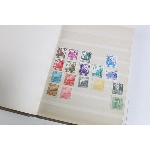 297 - Collection of assorted stamps and first day covers to include fourteen presentation pack stamps, loo... 