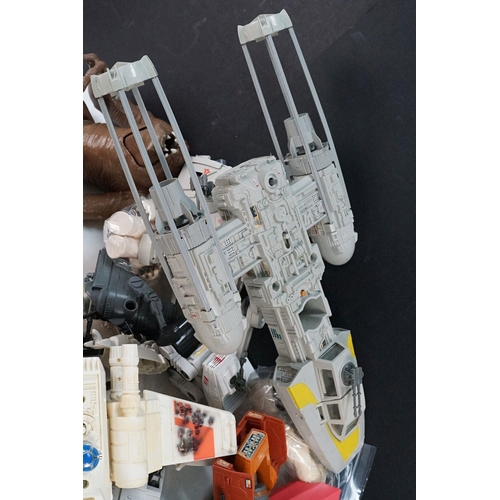 511 - Star Wars - Collection of original Star Wars vehicles, mini rigs and creatures featuring Rebel Armou... 