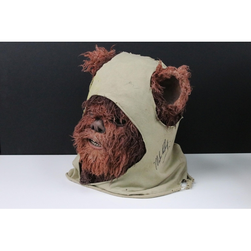 4 - Star Wars - Two Ewok heads / masks made from silicone material with fur exterior with head shawls, w... 