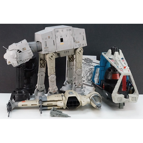 509 - Star Wars - Three Star Wars vehicles featuring AT-AT 