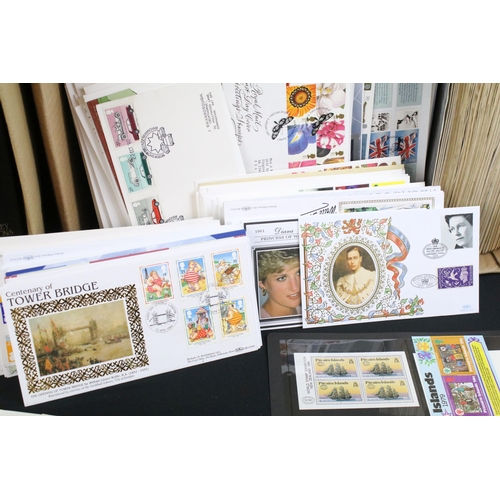 301 - Large collection of stamps and first day covers to include 1999 Royal Mail mint stamp book, two Cana... 