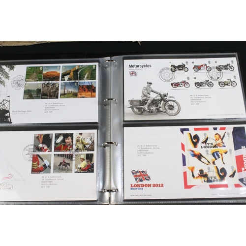 301 - Large collection of stamps and first day covers to include 1999 Royal Mail mint stamp book, two Cana... 