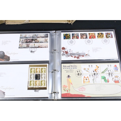 301 - Large collection of stamps and first day covers to include 1999 Royal Mail mint stamp book, two Cana... 