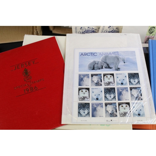 301 - Large collection of stamps and first day covers to include 1999 Royal Mail mint stamp book, two Cana... 