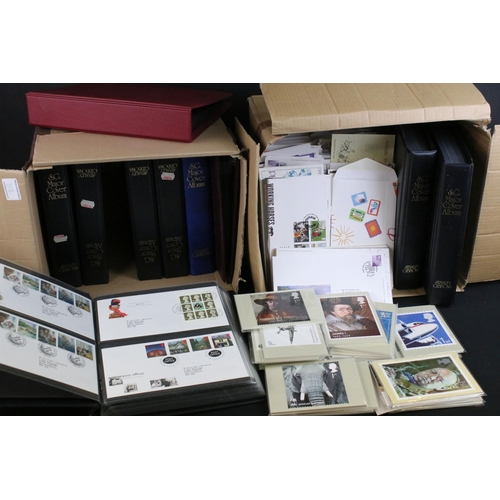 302 - Collection of late 20th and early 21st century first day covers within albums together with a collec... 